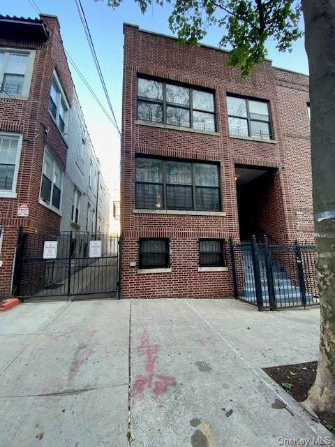 1422 Shakespeare Avenue - Photo 1