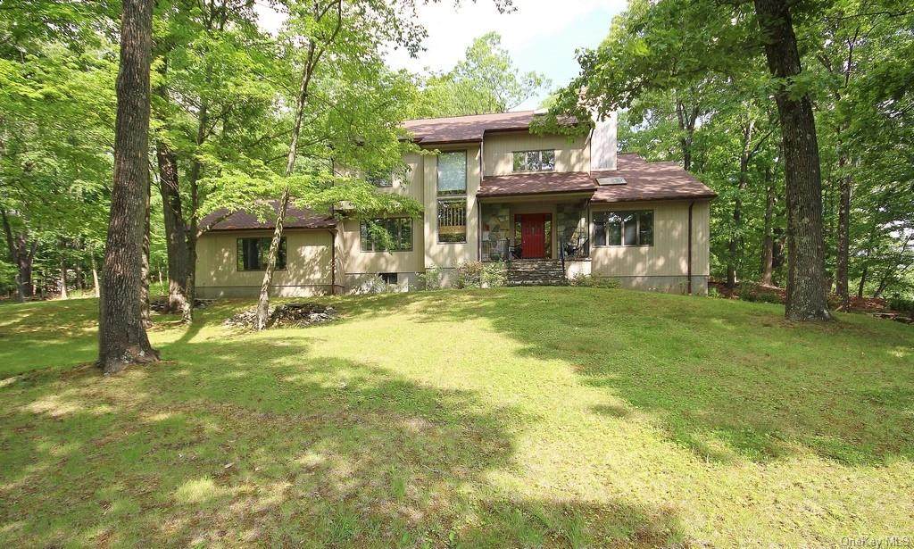 47 Quaker Hill Drive - Photo 1
