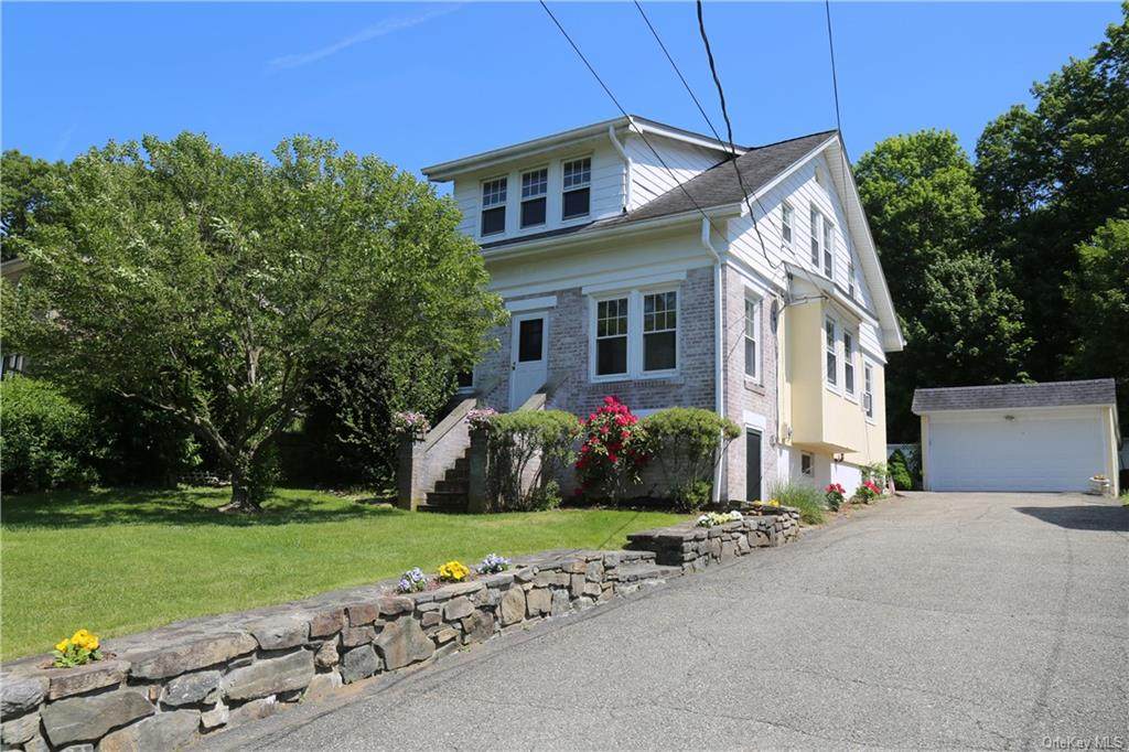 11 Bedford Avenue - Photo 1