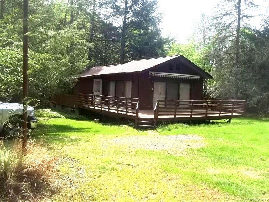 40 Corwin Avenue - Photo 1