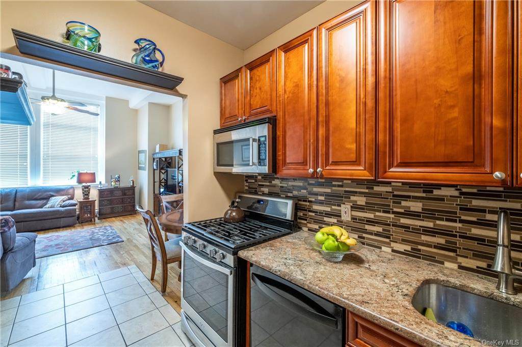 190 Fordham Street - Photo 1