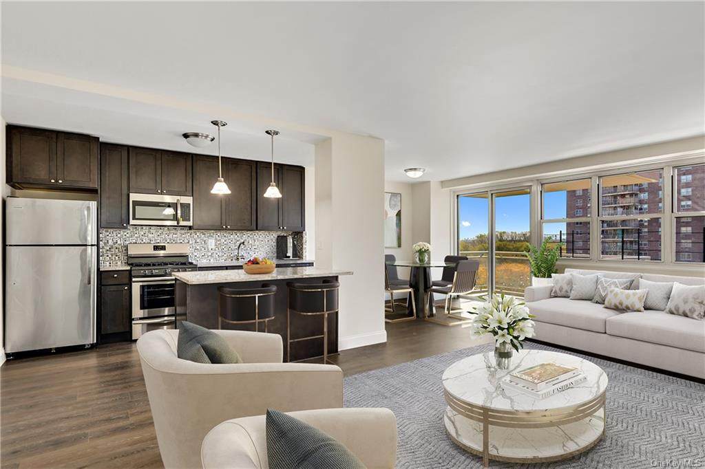 880 Boynton Avenue - Photo 1