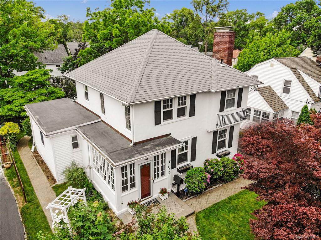 123 Davis Avenue - Photo 1