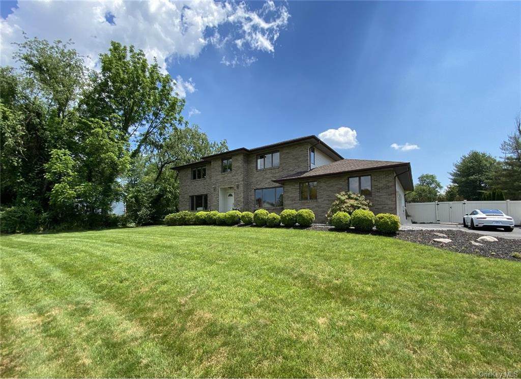 5 Regina Court - Photo 1