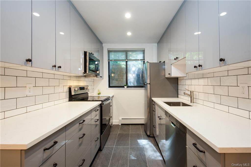 500 Central Park Avenue - Photo 1