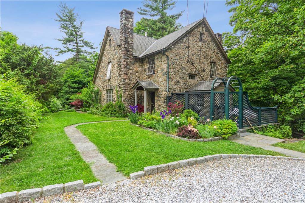 114 Mountain Road - Photo 1