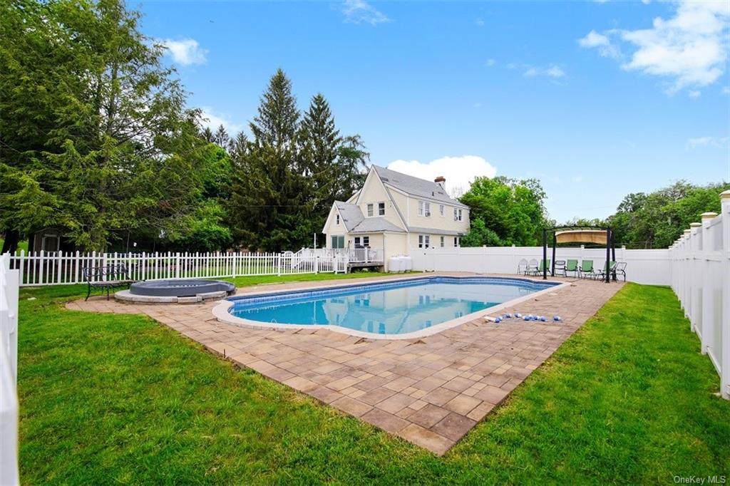 50 Novogrodsky Road - Photo 1