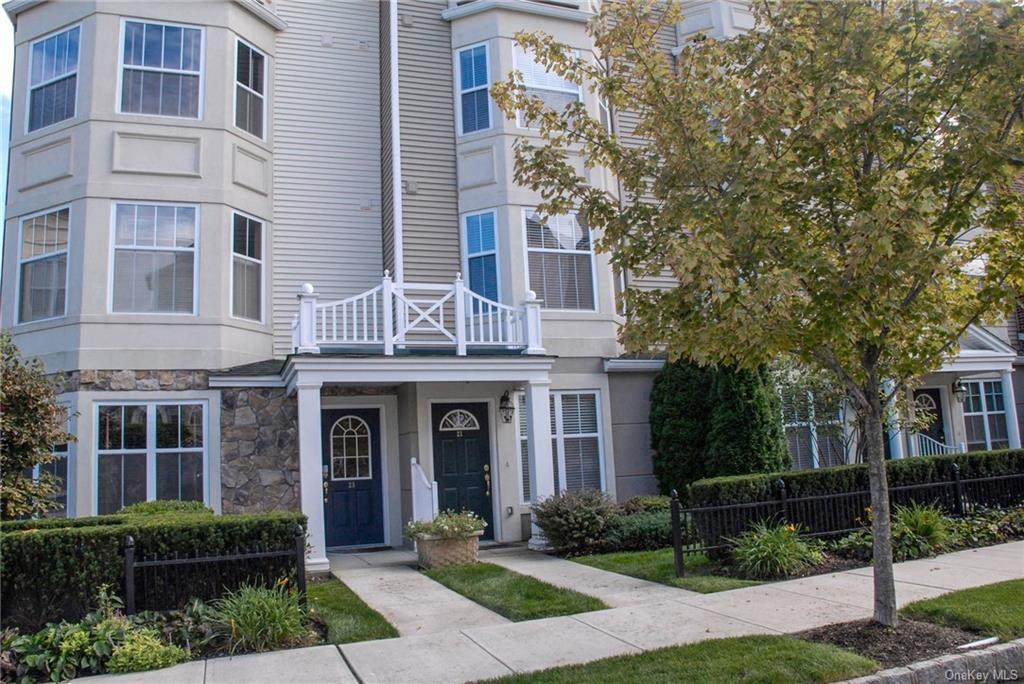 21 Harbor Pointe Drive - Photo 1