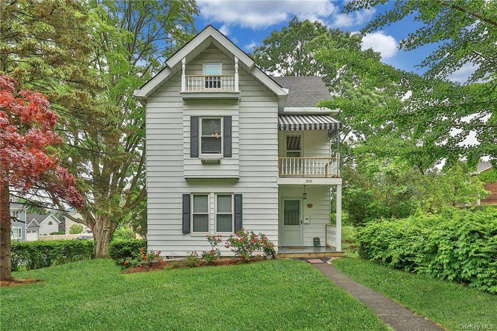 306 Bradhurst Avenue - Photo 1