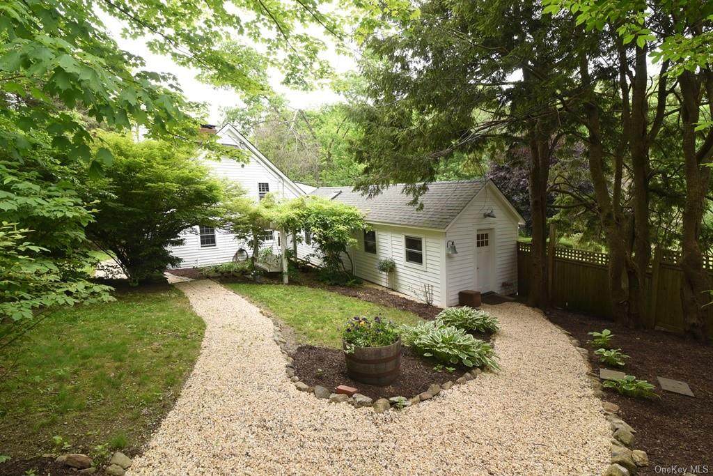 11 Beaver Bog Road - Photo 1