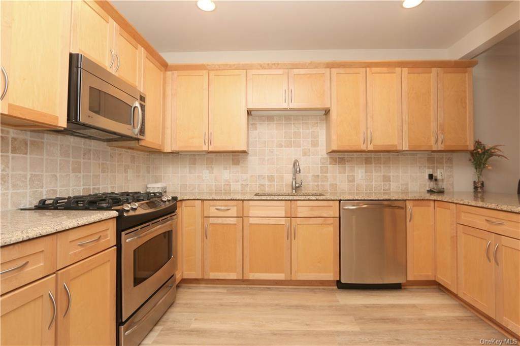 318 Trump Park - Photo 1