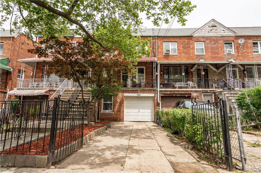 1063 Burke Avenue - Photo 1