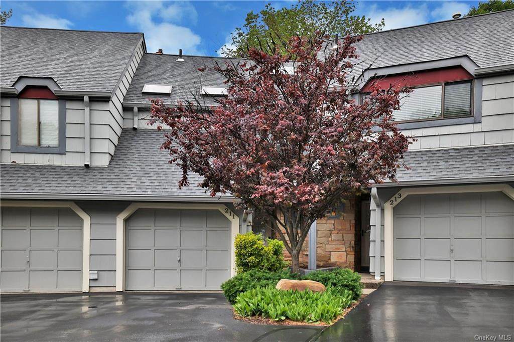 211 Treetop Circle - Photo 1