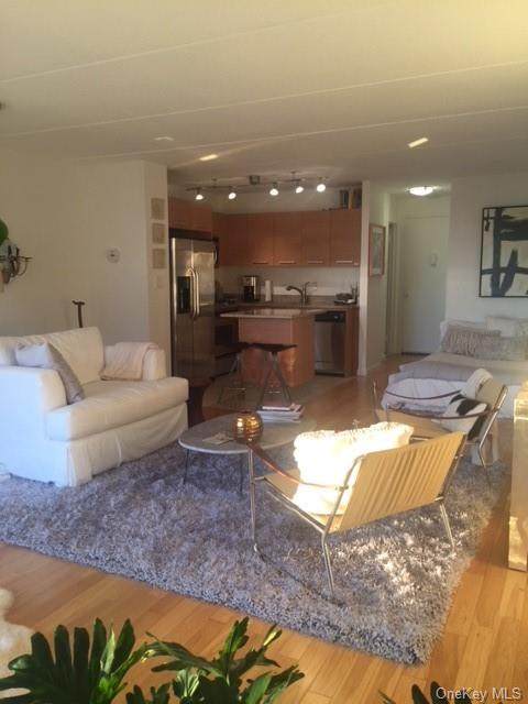 1155 Warburton Avenue - Photo 1