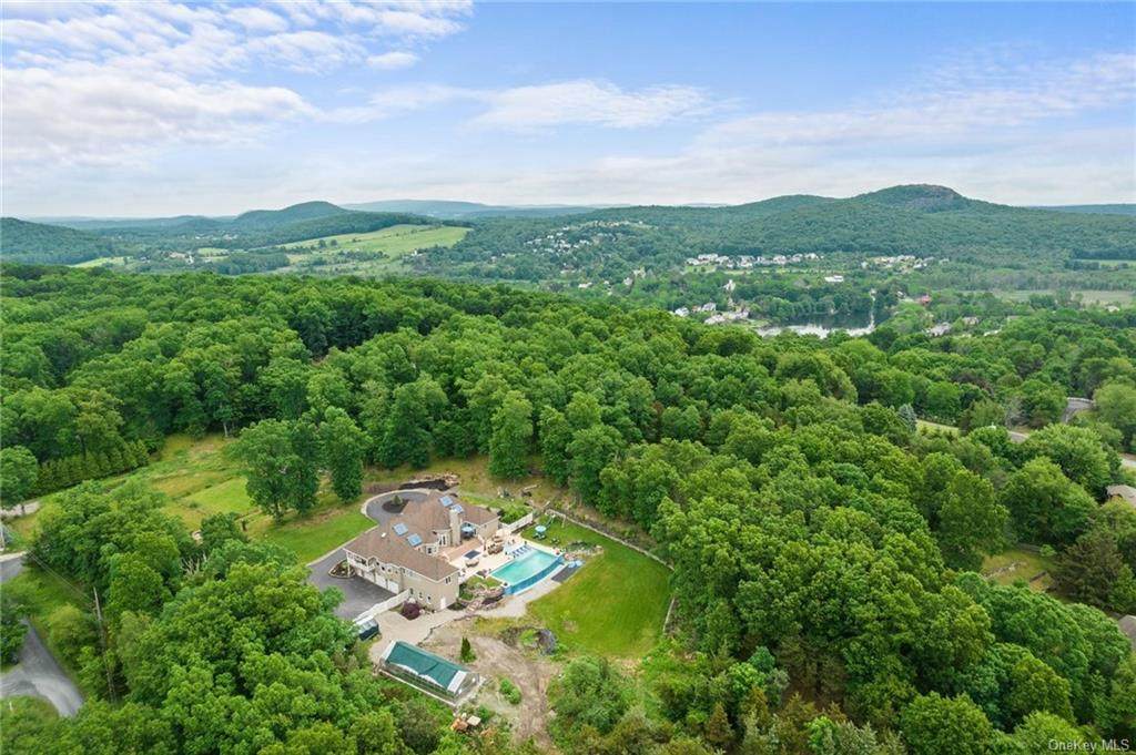 30 Cardinal Lane - Photo 1