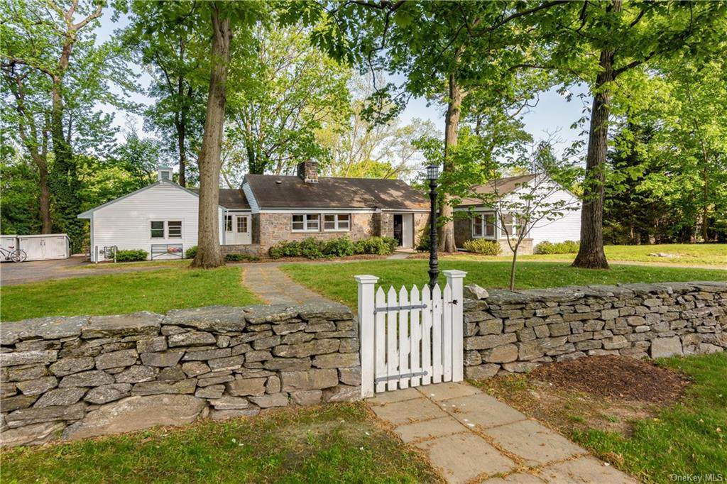 90 Oneida Drive - Photo 1