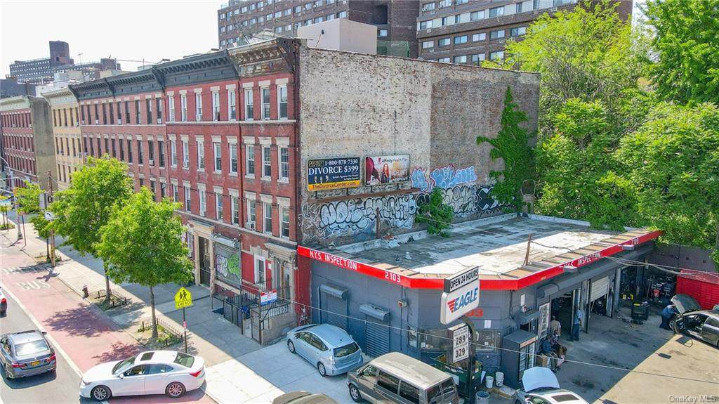 2101 Webster Avenue - Photo 1
