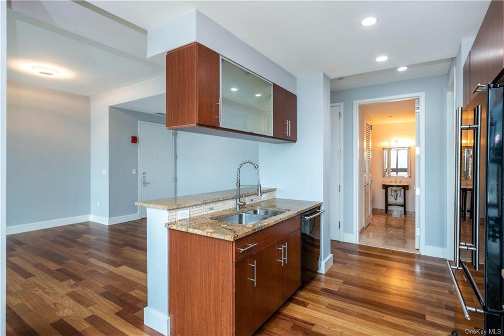 175 Huguenot Street - Photo 1