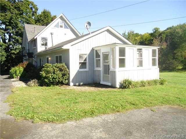 652 Drury Lane - Photo 1