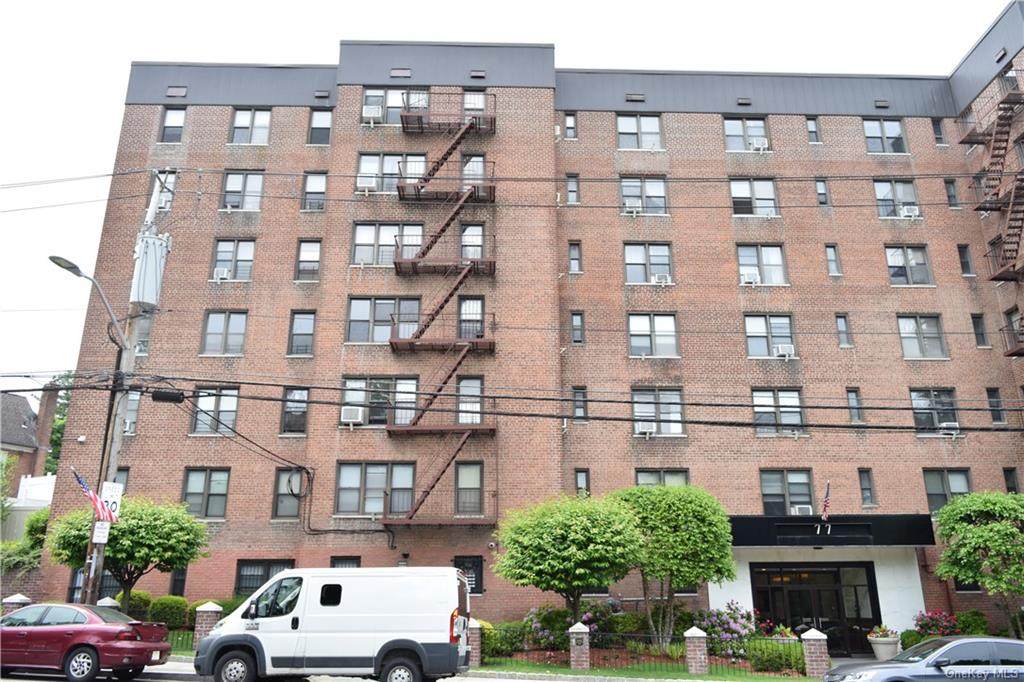 77 Bronx River Road - Photo 1