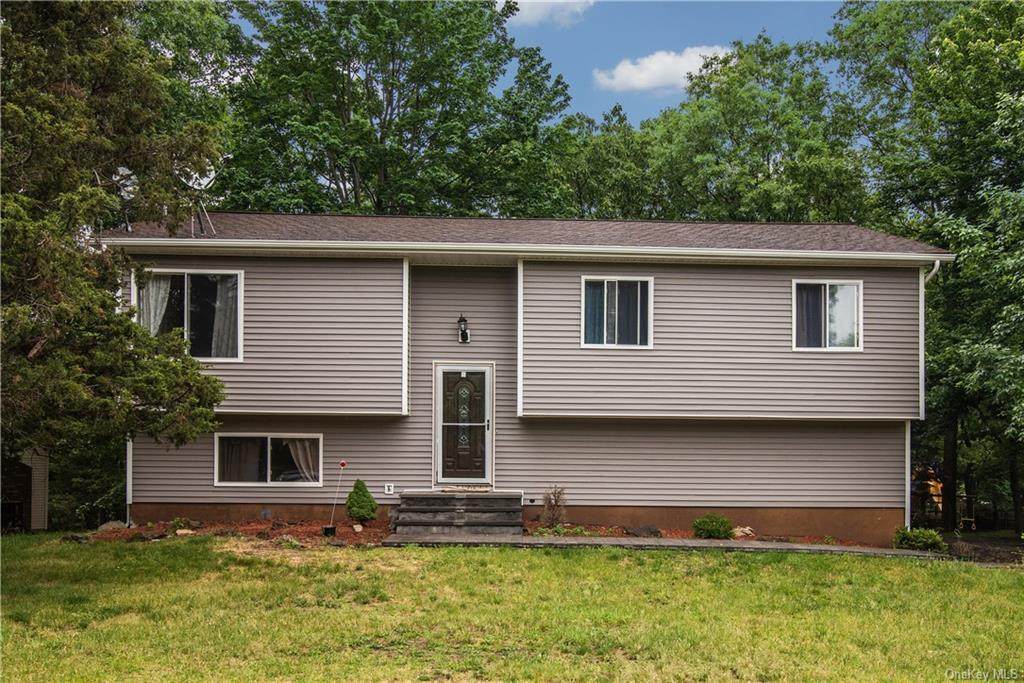135 Lake Region Boulevard - Photo 1