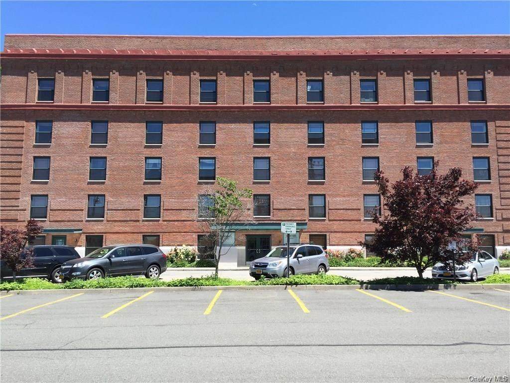 1 Astor Street - Photo 1