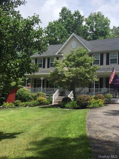 27 Colonial Drive - Photo 1