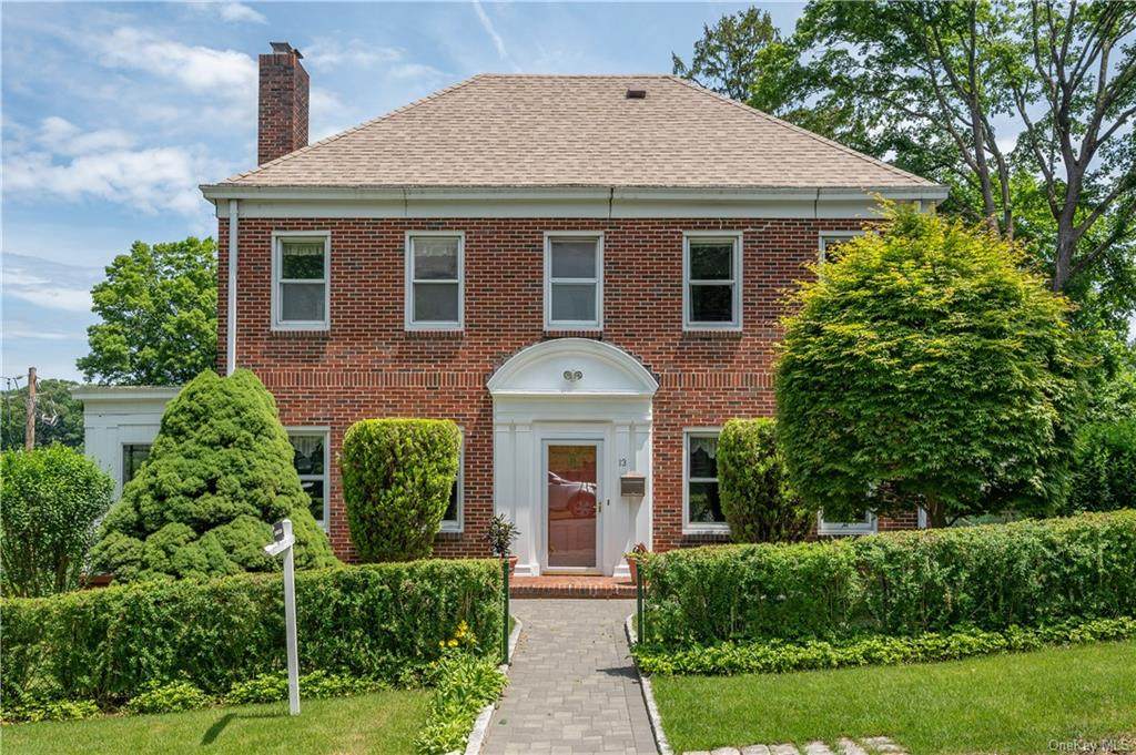13 Lincoln Avenue - Photo 1