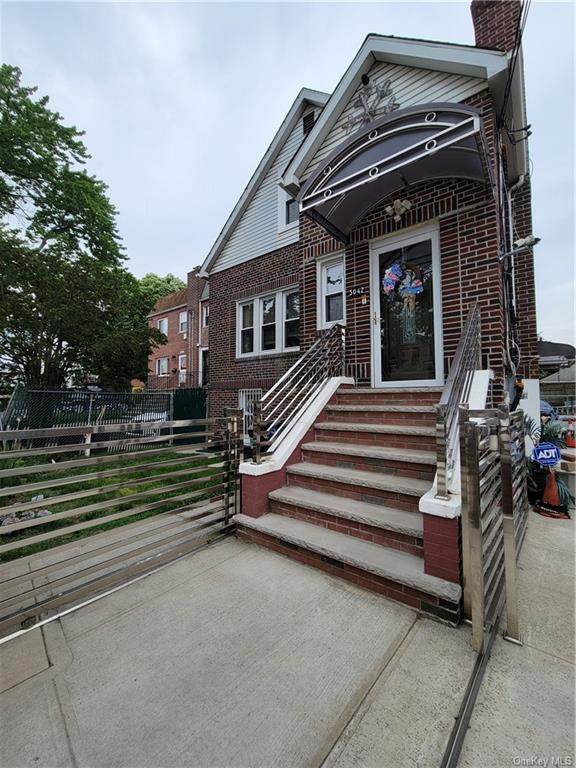 3042 Waterbury Avenue - Photo 1