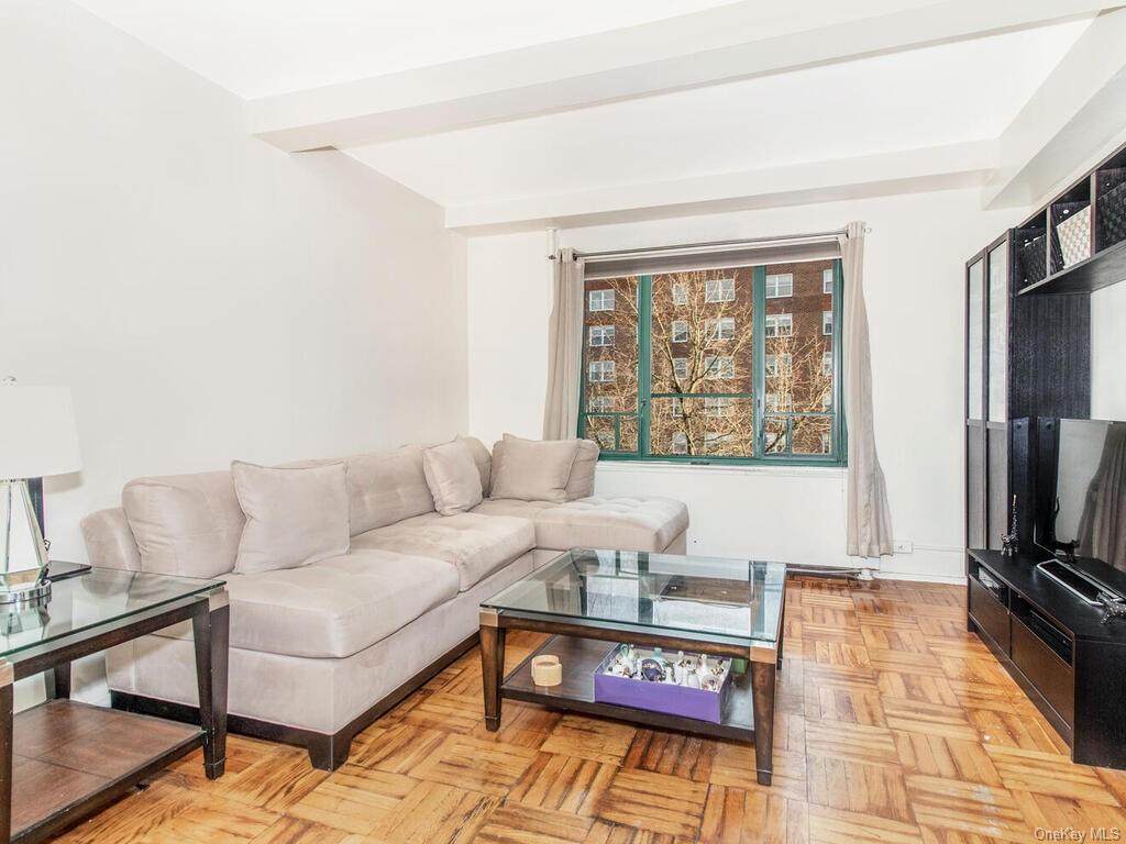 24 Metropolitan Oval - Photo 1