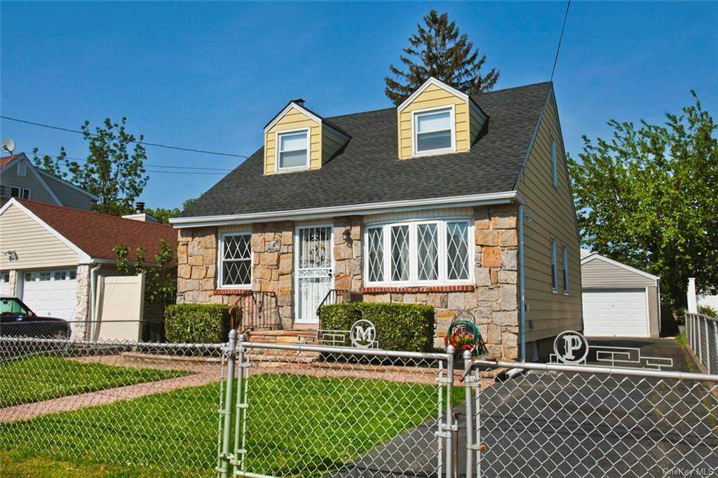 36 Manhattan Avenue - Photo 1
