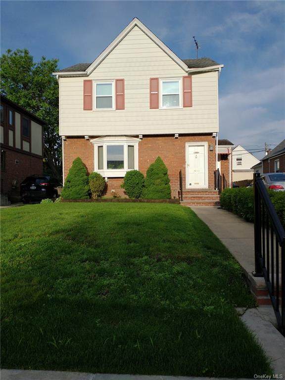 5824 Bell Boulevard - Photo 1