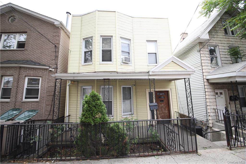 1963 Wallace Avenue - Photo 1