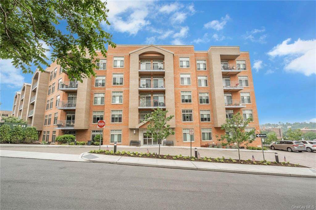 40 Jackson Avenue - Photo 1