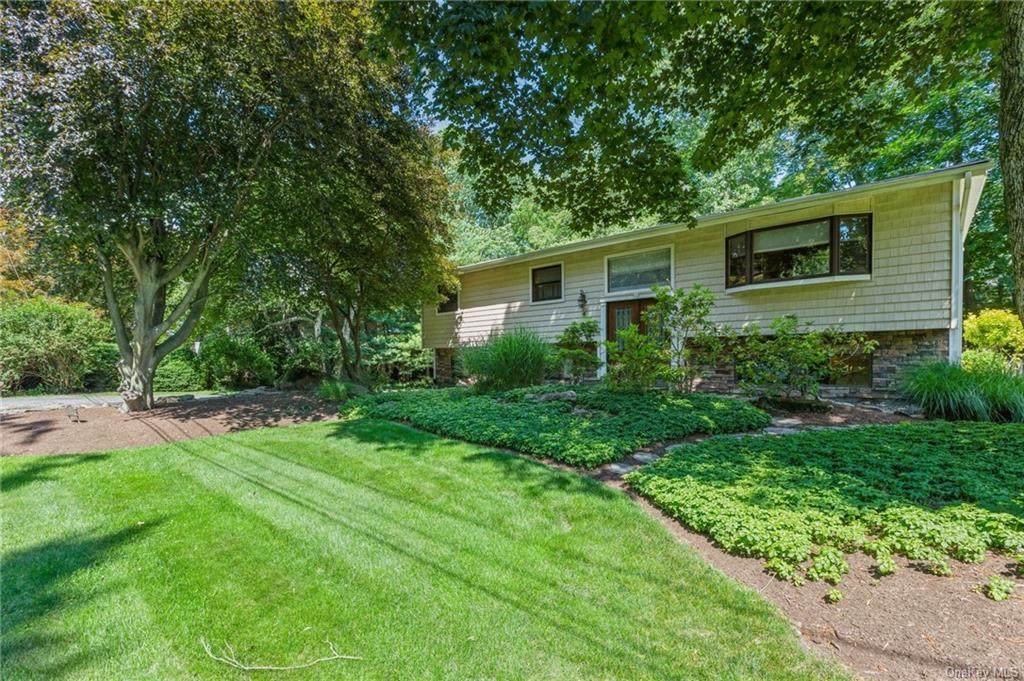 4 Aberdeen Avenue - Photo 1