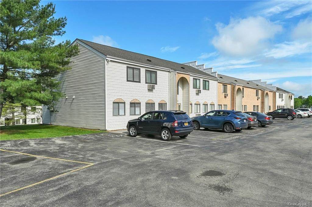 24 Scarborough Lane - Photo 1