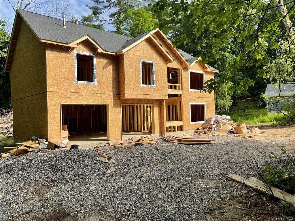 100 Burlingham Road - Photo 1