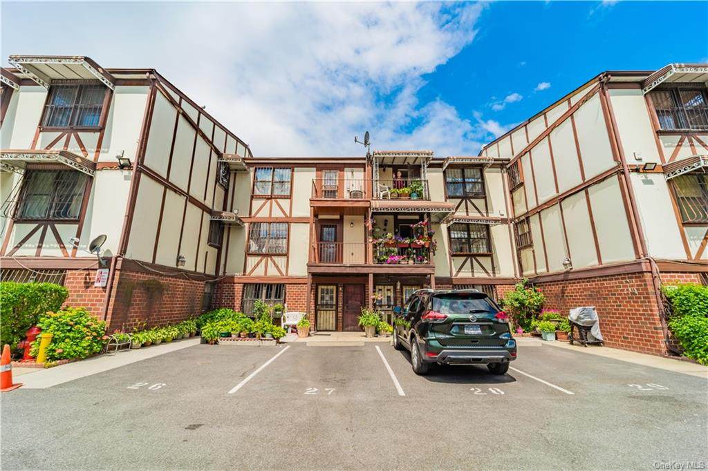 884 Union Avenue - Photo 1