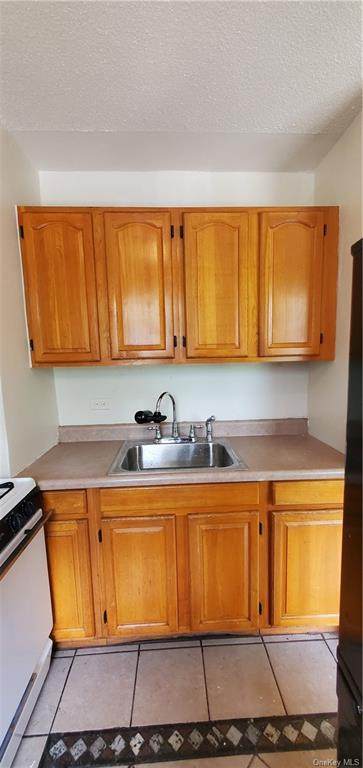920 Metcalf Avenue - Photo 1