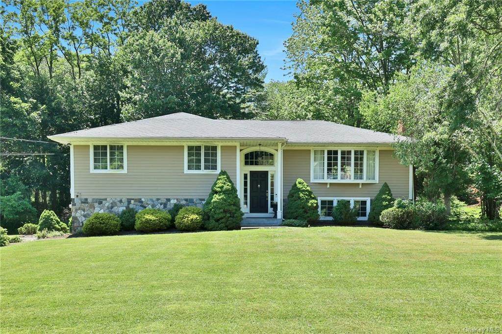 67 Eastview Drive - Photo 1