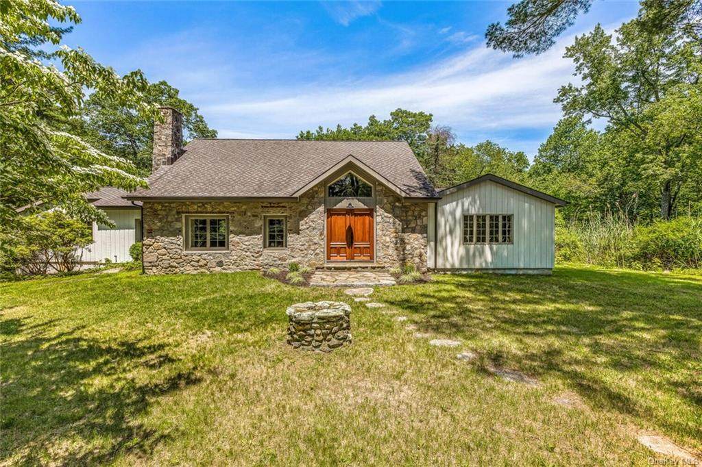 84 Old Mill River Road - Photo 1