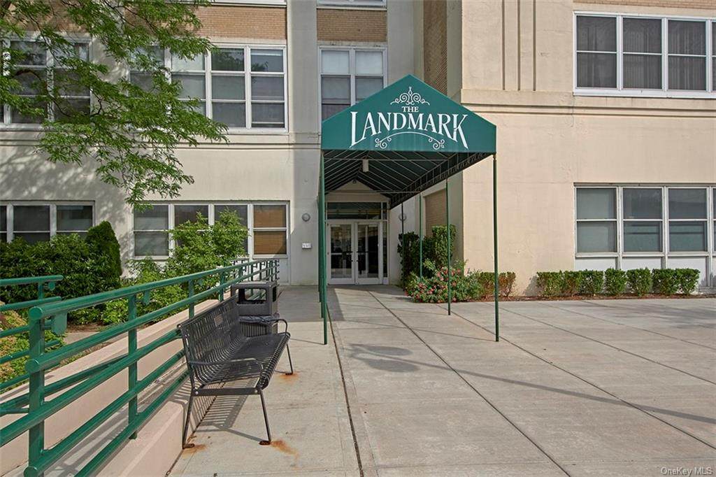 1 Landmark Square - Photo 1
