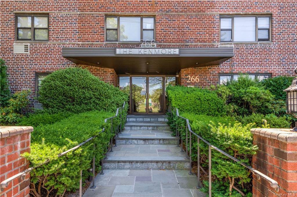 266 Pelham Road - Photo 1