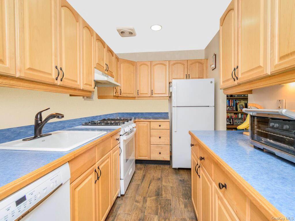 300 Livingston Avenue - Photo 1