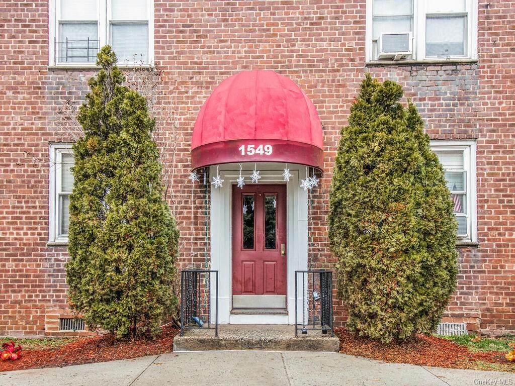 1549 Central Park Avenue - Photo 1