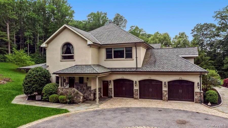 587 Anna Court - Photo 1