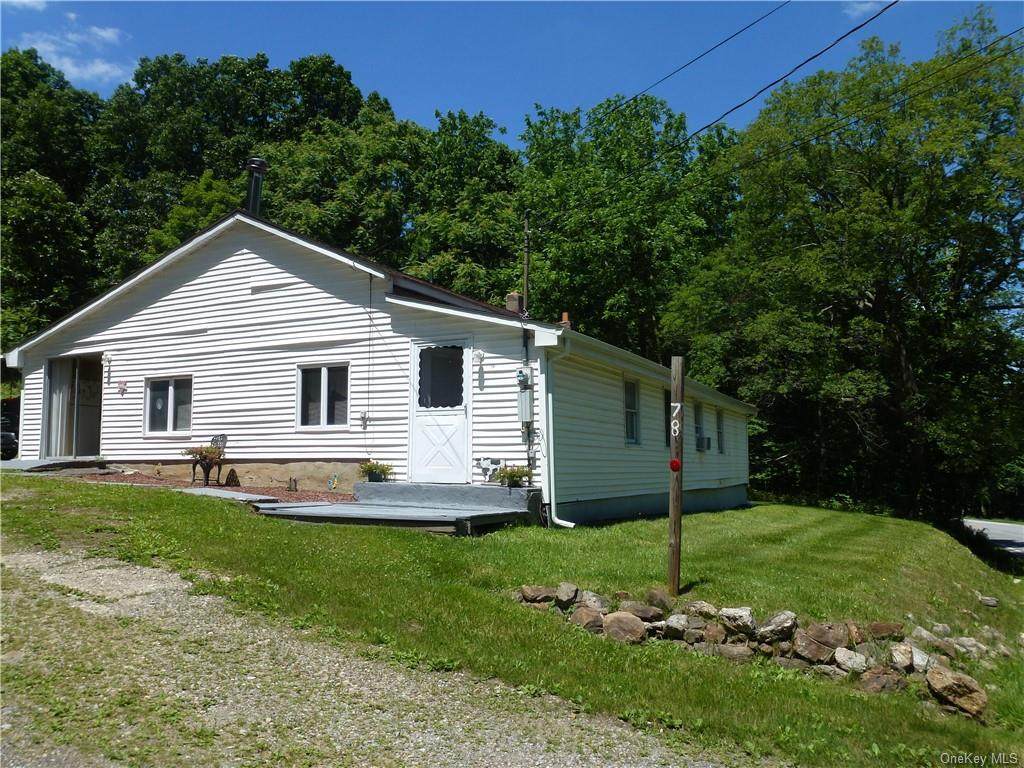78 Warwick Turnpike - Photo 1