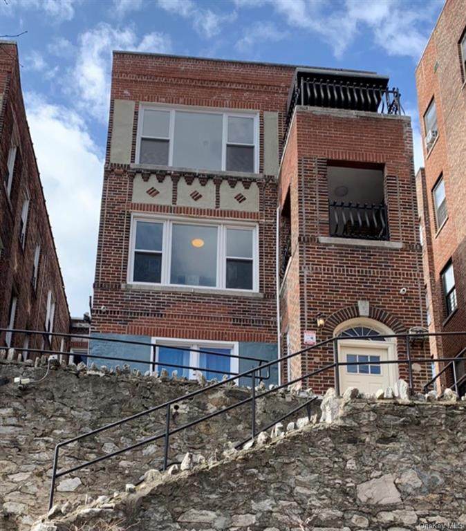 646 207th Street - Photo 1