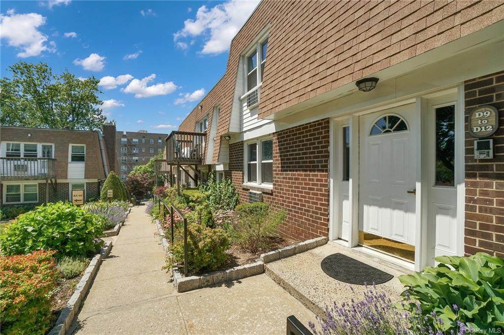 380 Broadway - Photo 1