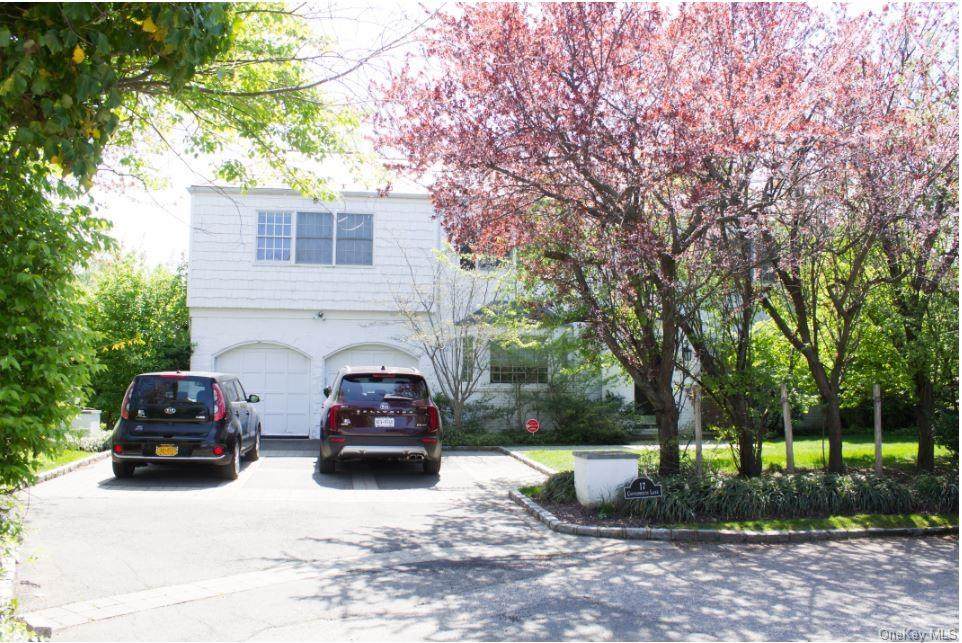 17 Copperbeech Lane - Photo 1
